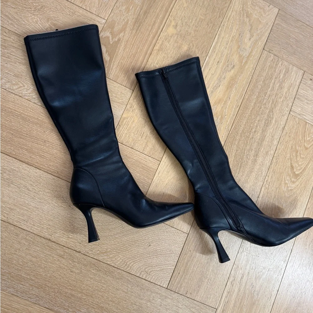 Steve Madden Black Knee-High Women's Boots - Picture 1 of 13